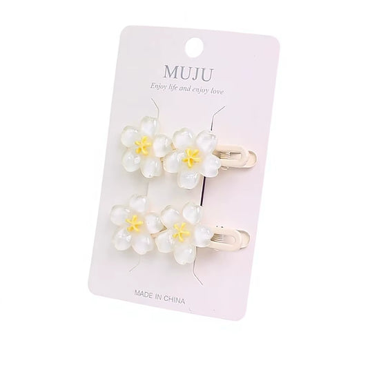 Pinces Cheveux Florales Blanches – Lot de 2